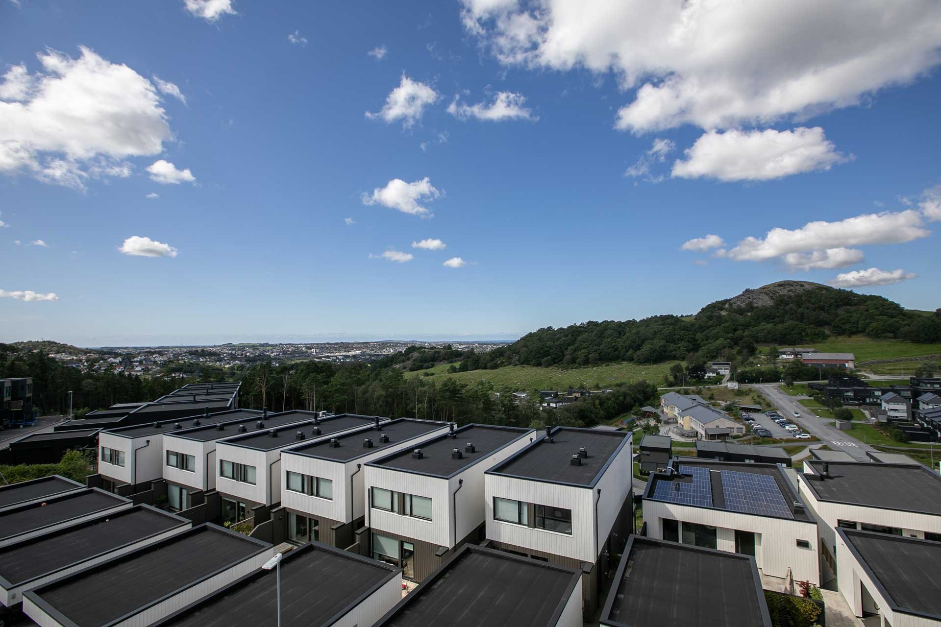 Utsikt-fra-leilighet-404-i-1.-byggetrinn-i-Skogens-ro