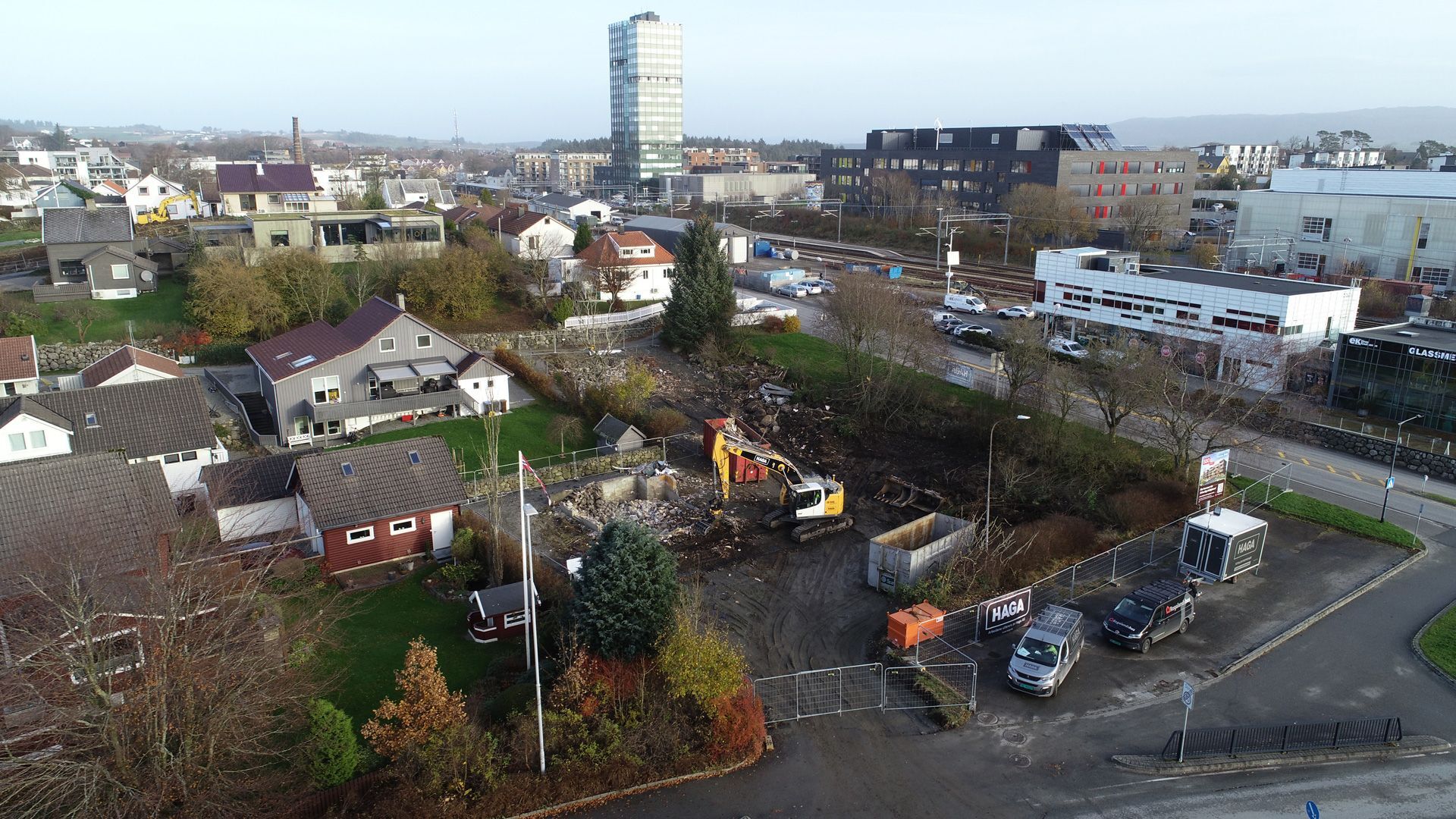 Gravemaskinene er akkurat kommet i gang på tomta til Bates nye leilighetsprosjekt 550 på Bryne