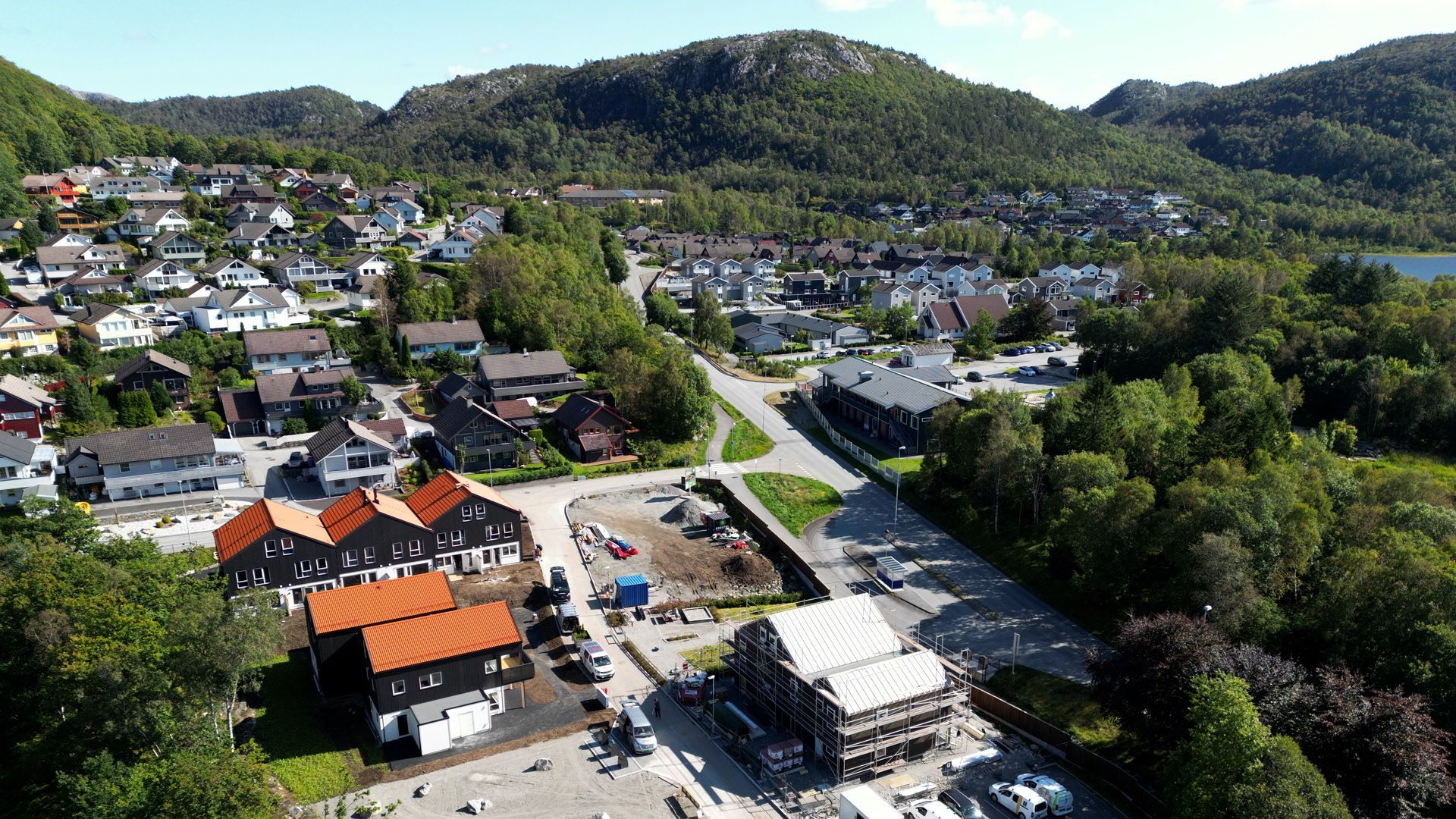 Bate-boliger pa Frøylandsstien