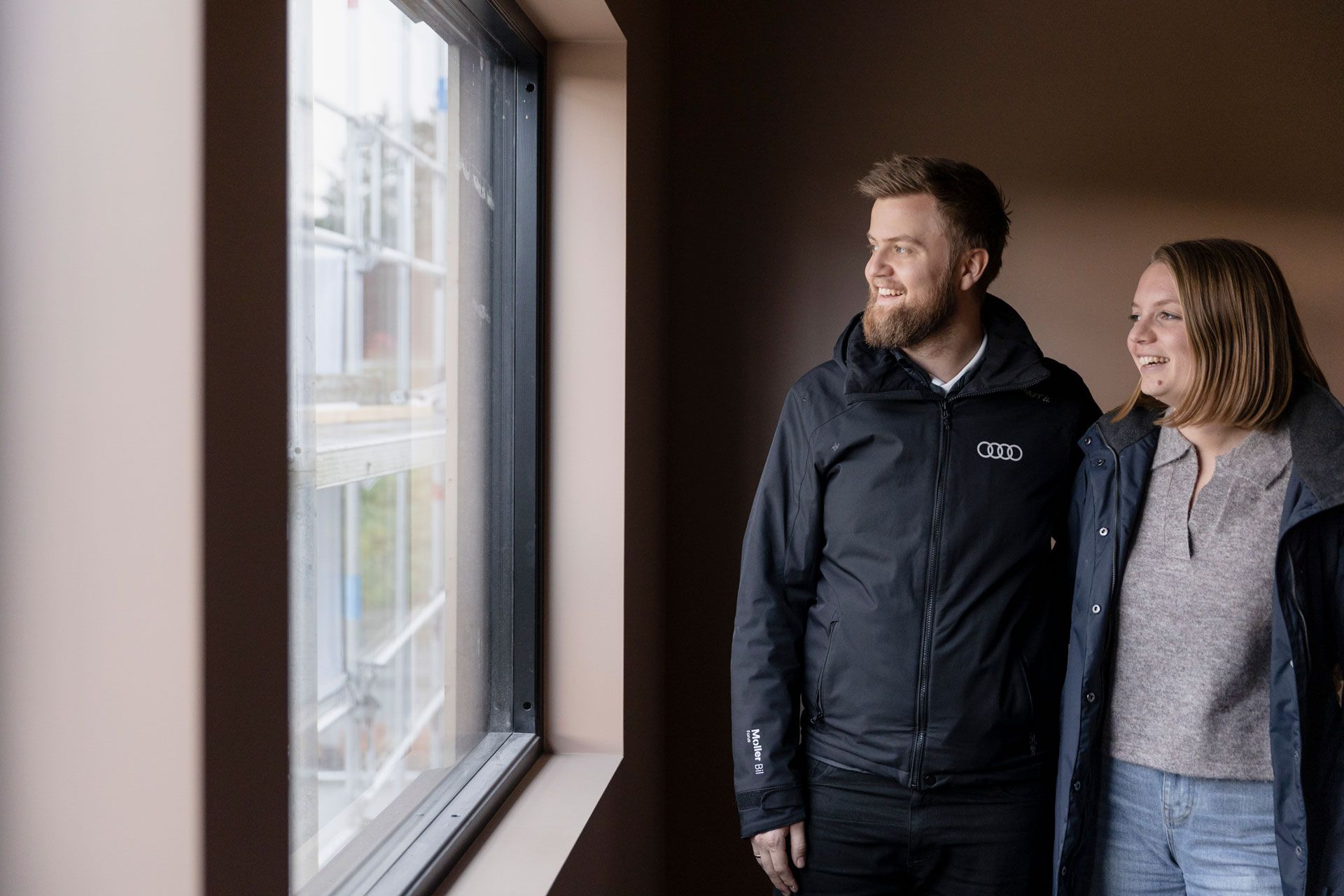 Bjarte og Tove Aarstad på befaring i sitt nye soverom