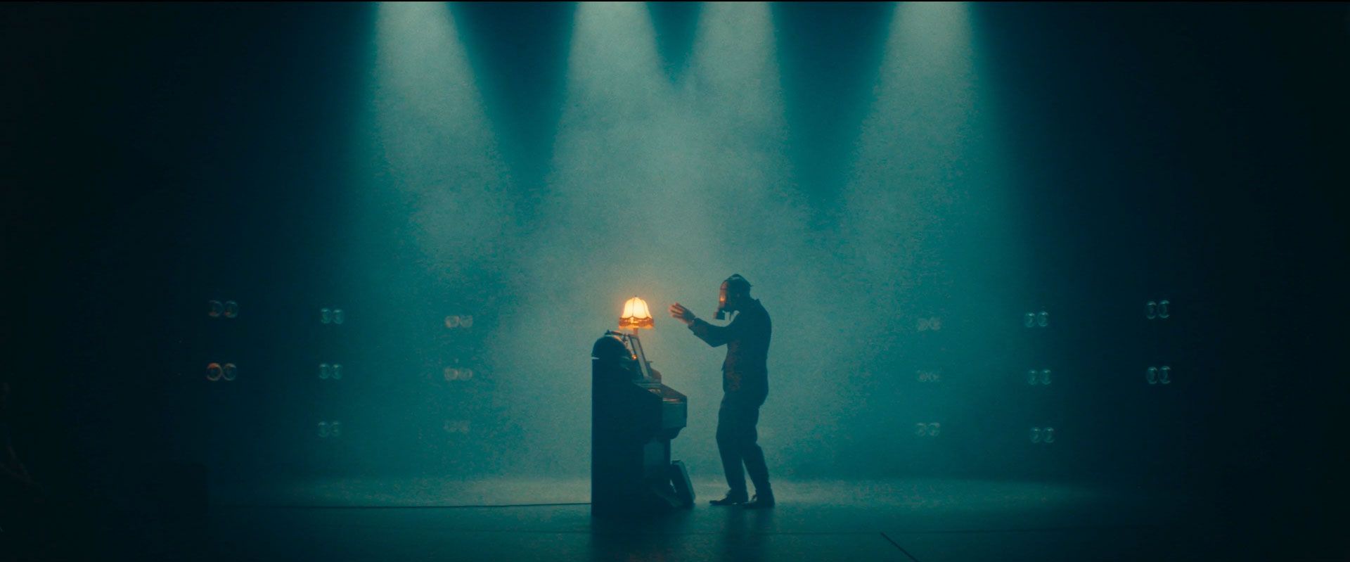 Skjermdump fra Kaizers Orchestra musikkvideo