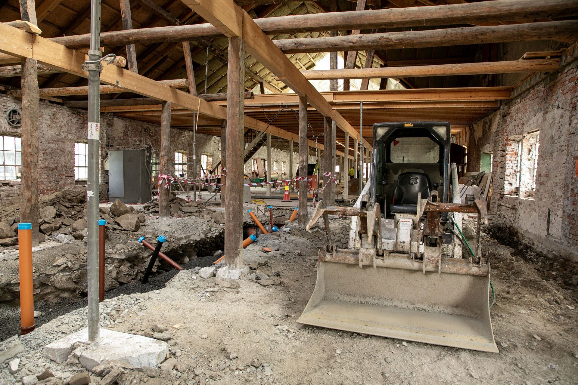 Gravemaskin i Køhlerlåven