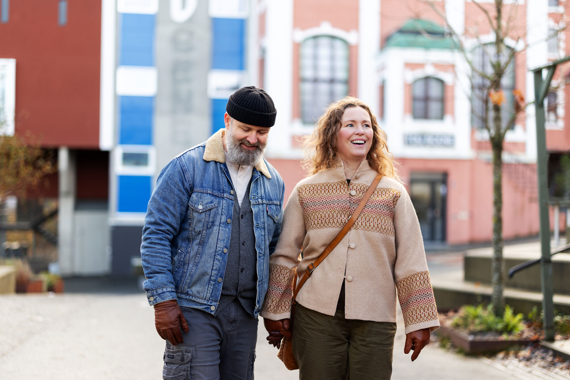 Par går tur ved Støperiet Øst